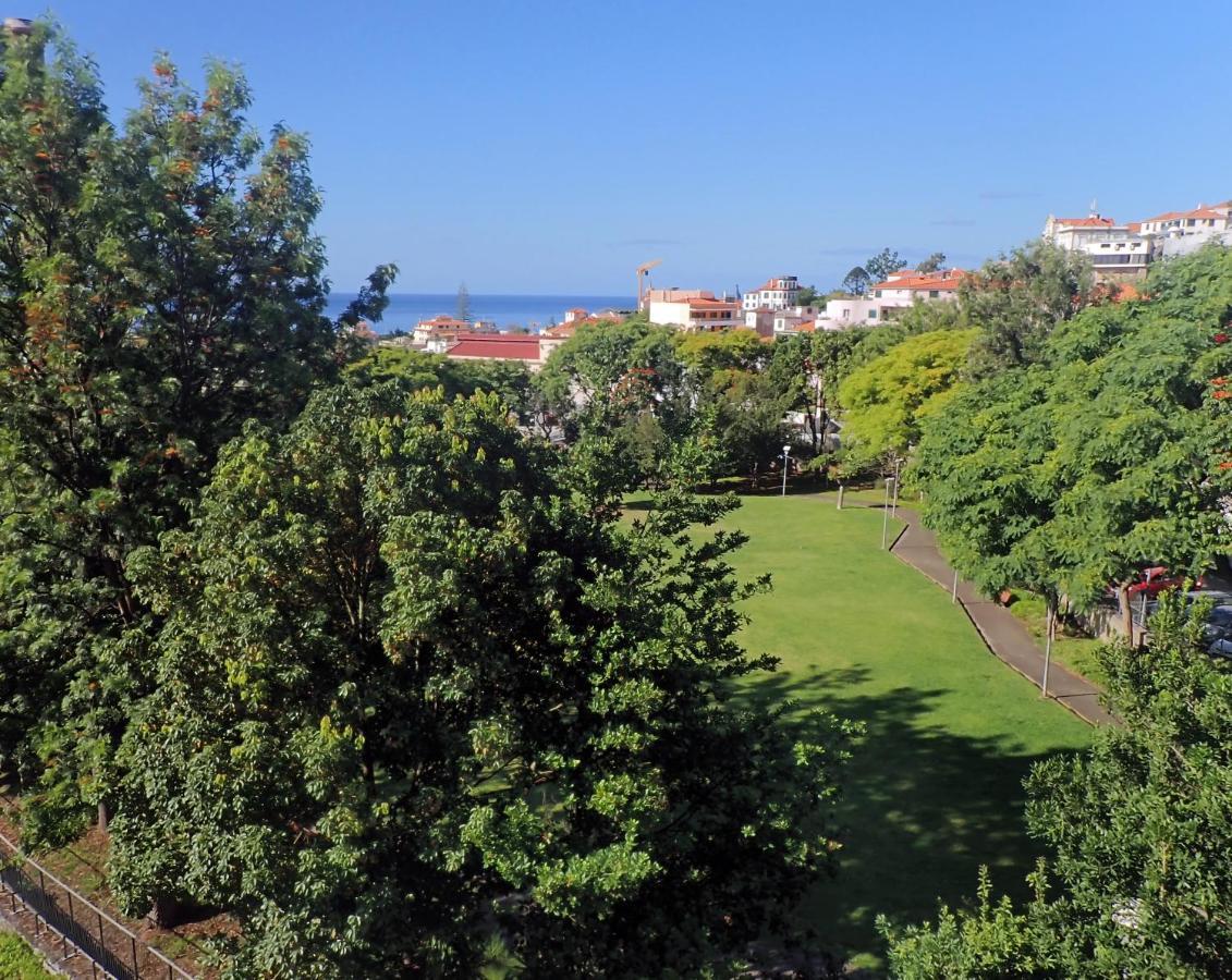 Funchal Petrolhead Apartment Exterior photo